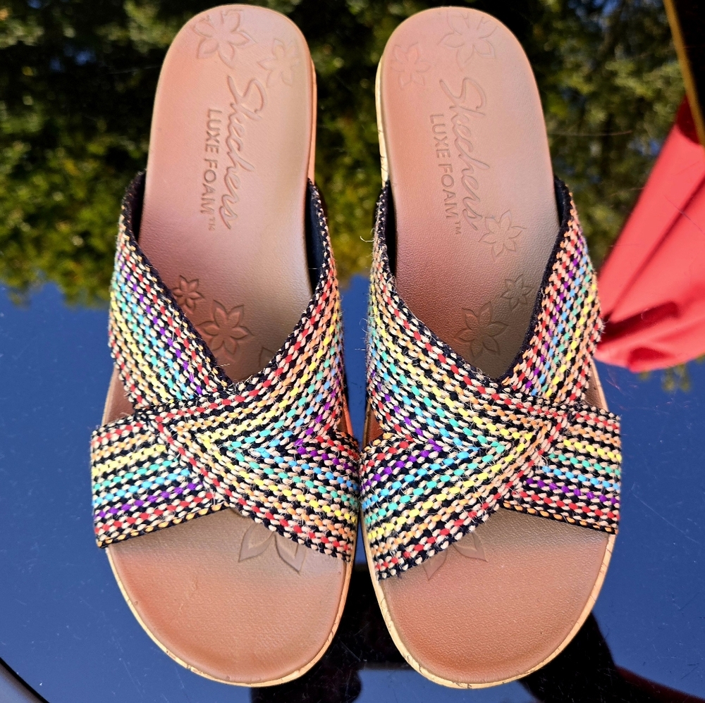 Sketchers LuxFoam Wedge Sandals